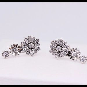 New Pandora Daisy trio Earrings